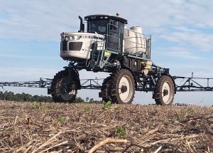 PULVERIZADOR AUTOPROPELIDO