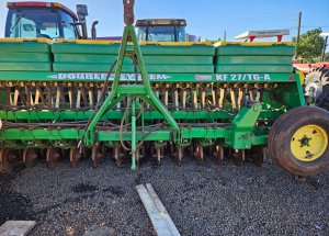 SEMEADEIRA KF 27 LINHAS, COM TRANSPORTE, ANO 2010 USADA