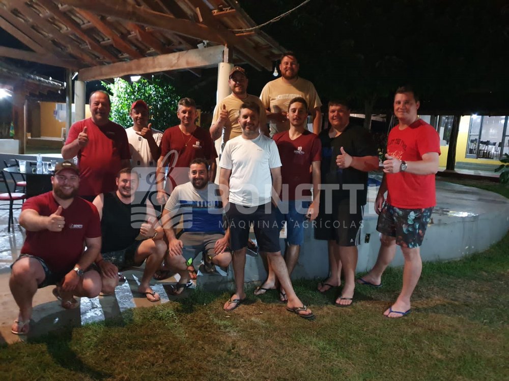 EQUIPE DE VENDAS REUNIDA 