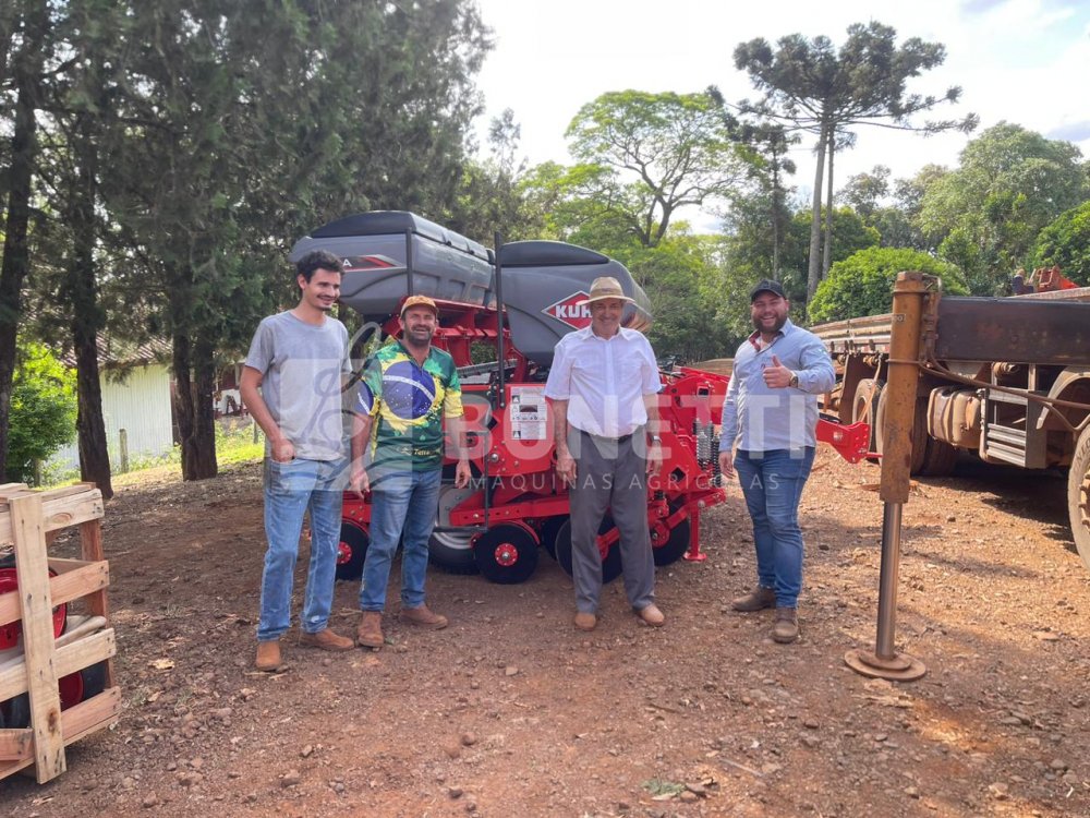 ENTREGA PARA FAM&Iacute;LIA PIVATO