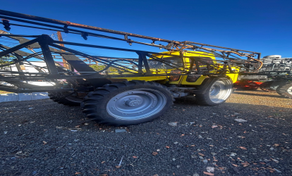 PULVERIZADOR MONTAGEM MACROJET/FORD, MODELO 5600, 3000 LTS, 21 MTS