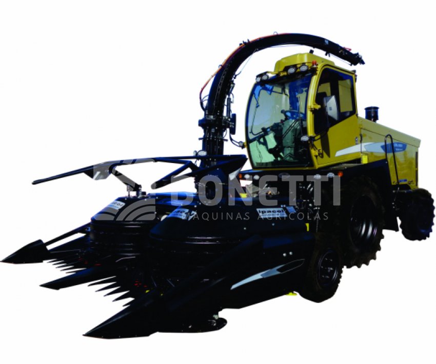 COLHEDORA DE FORRAGENS AUTOPROPELIDA